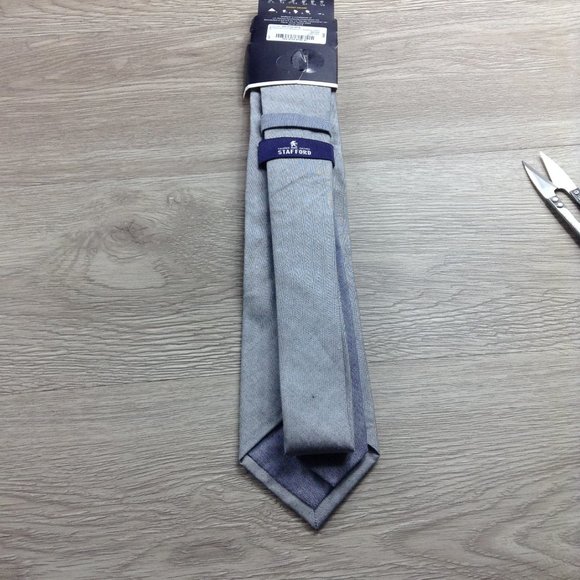 Stafford Charcoal Tie & Floral Pocket Square - Picture 2 of 3